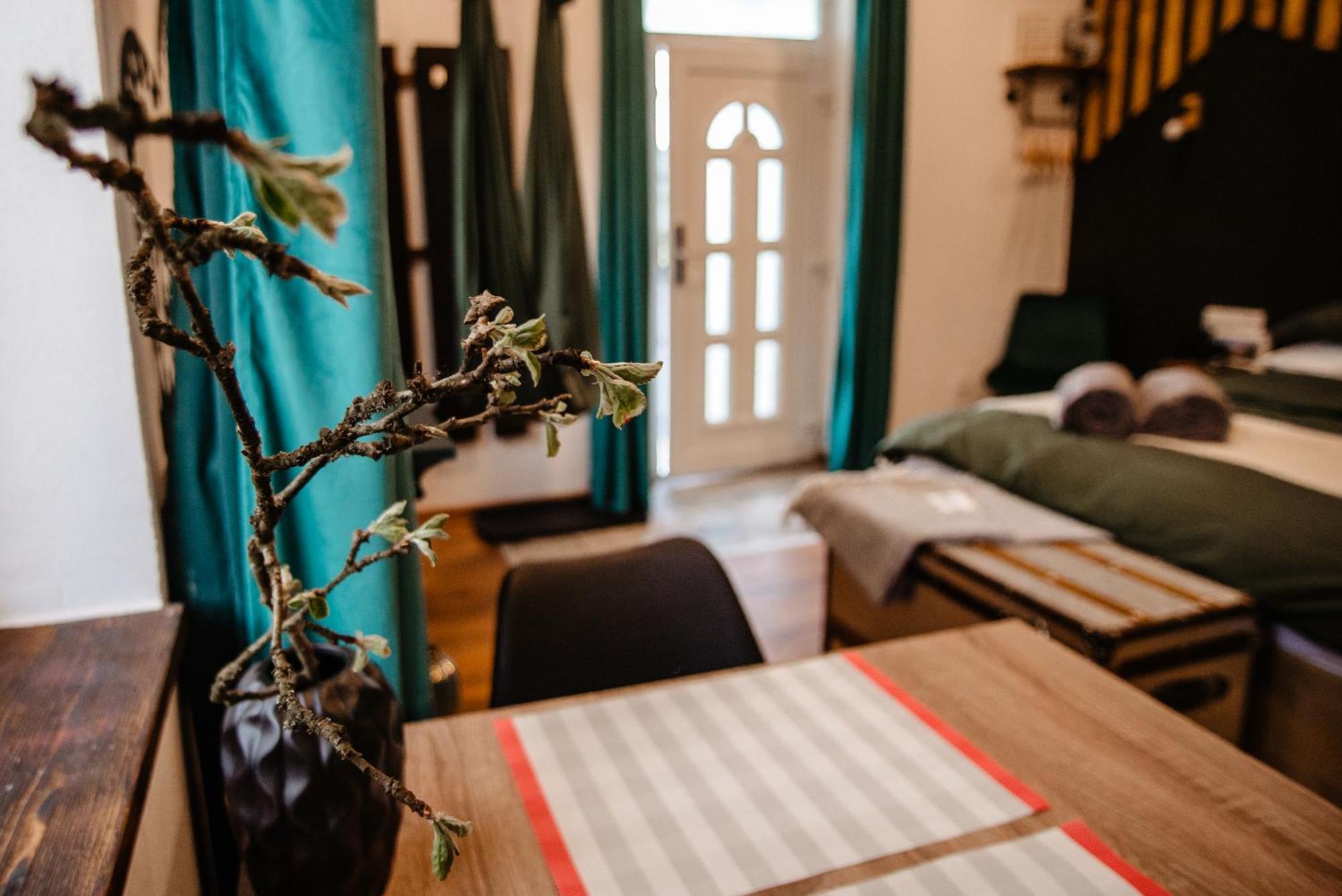 Skyway Connection Hideaway Apartment Borsec