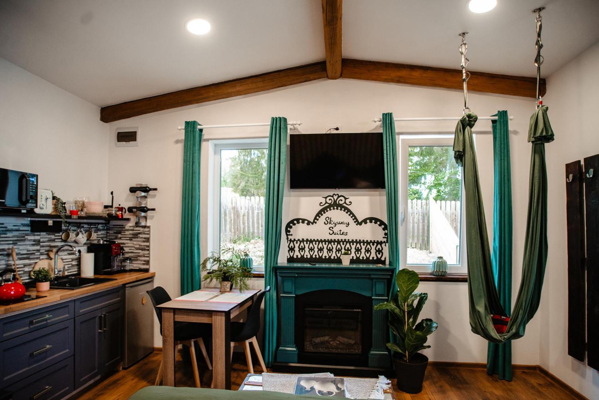 Skyway Connection Hideaway